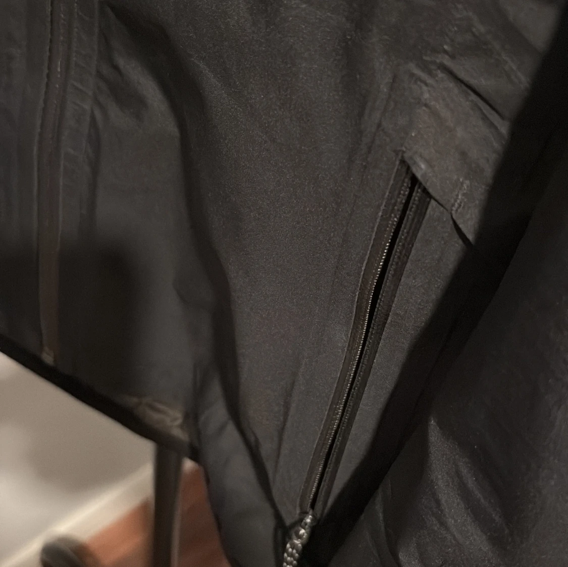 Svart vindjacka Peak Performance M - 3