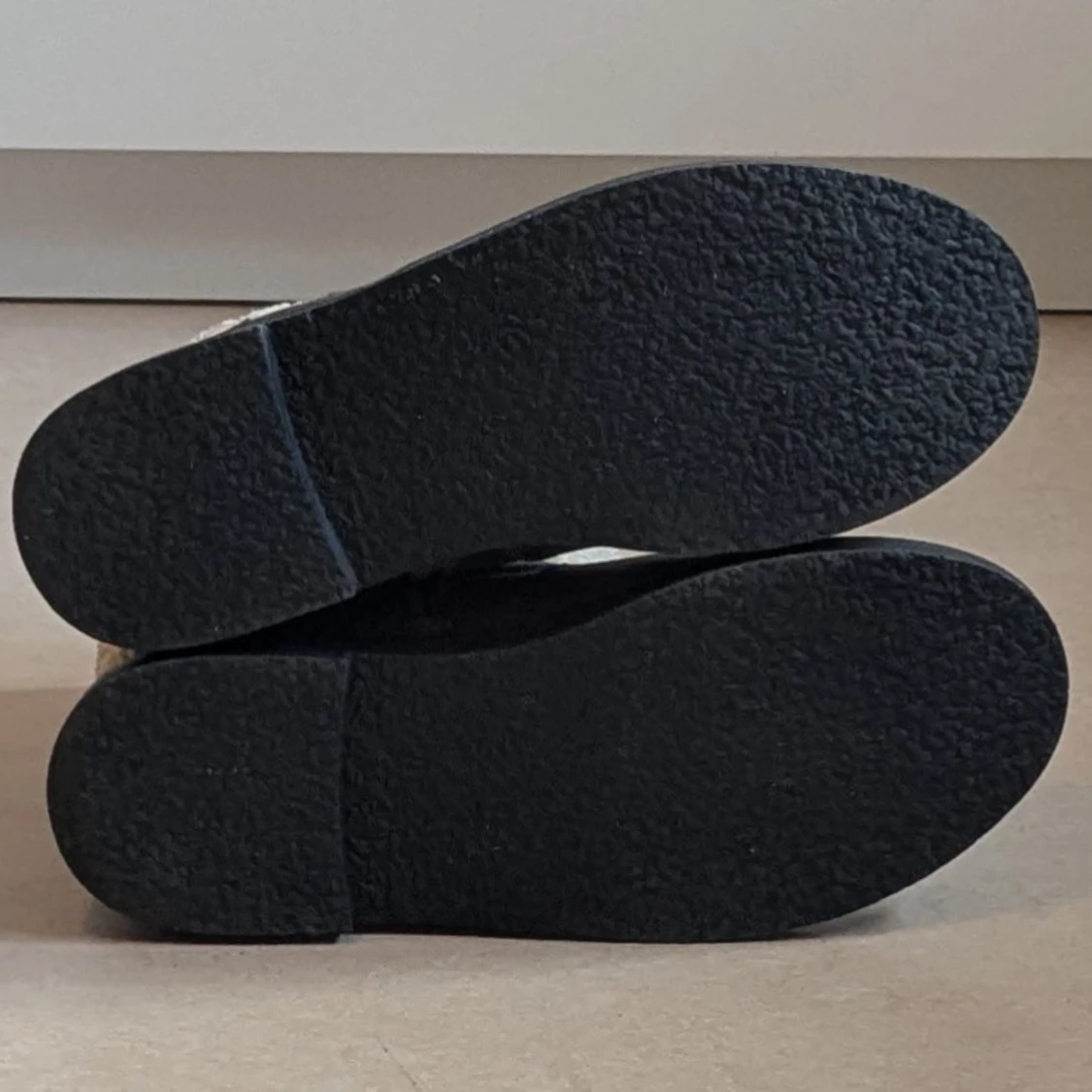 Bruna boots med fuskpäls från H&M - 4