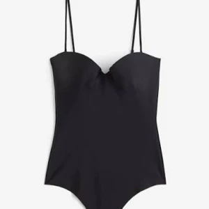 Viral hm body - Säljer min helt nya hm body då den inte passa!