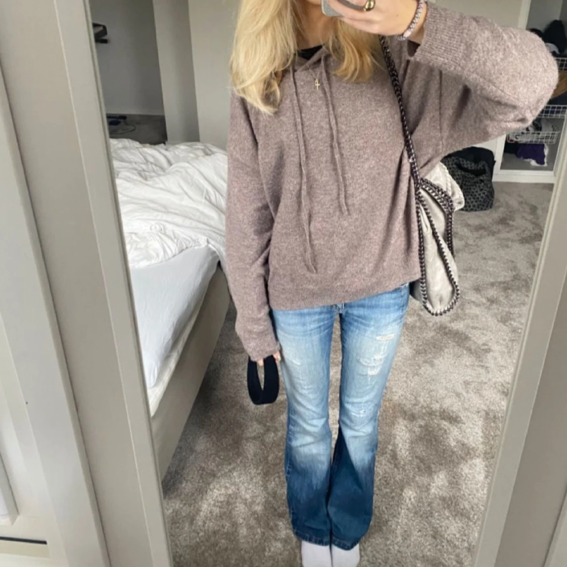 Beige stickad tröja från Lindex