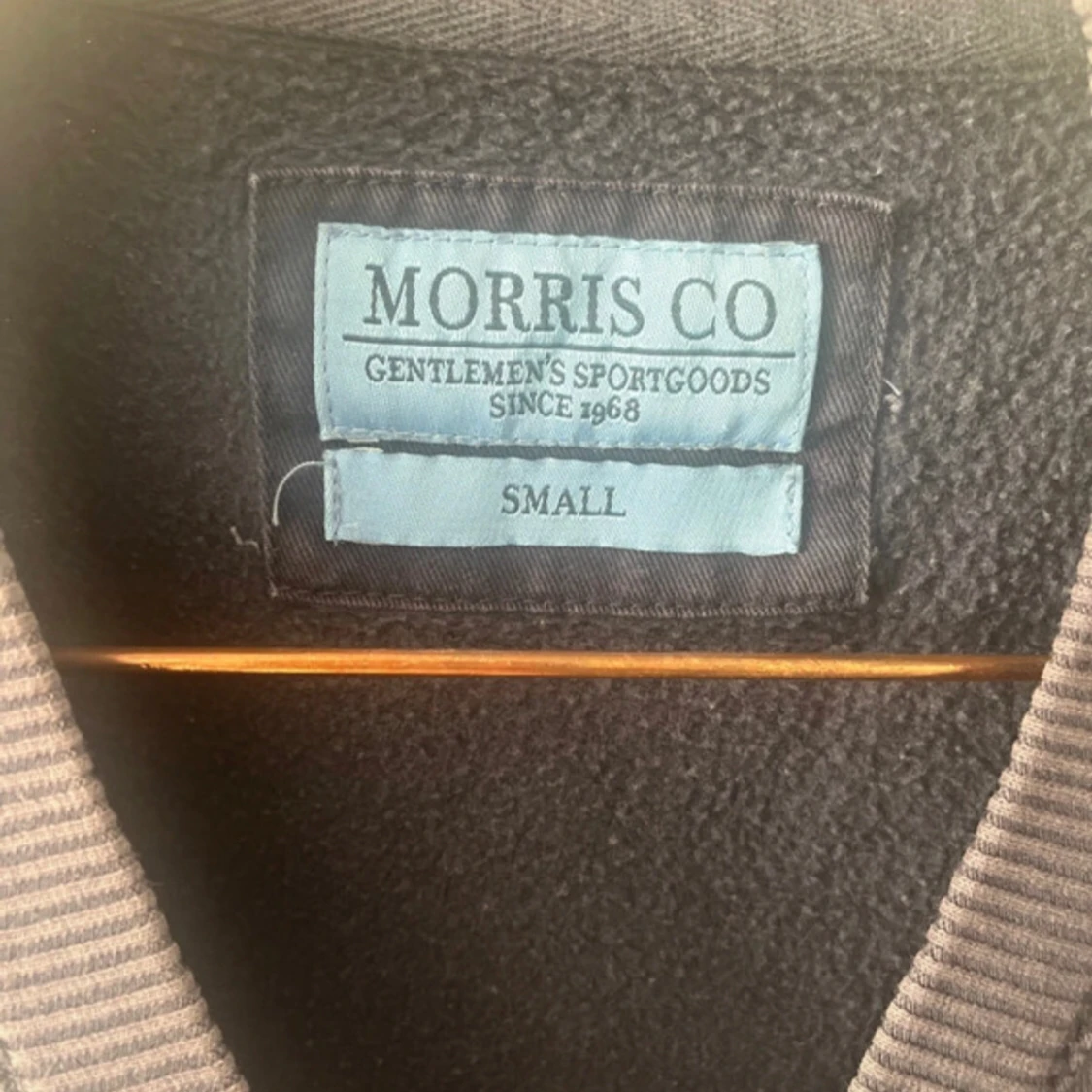 Mörkblå sweatshirt från Morris Co - 2