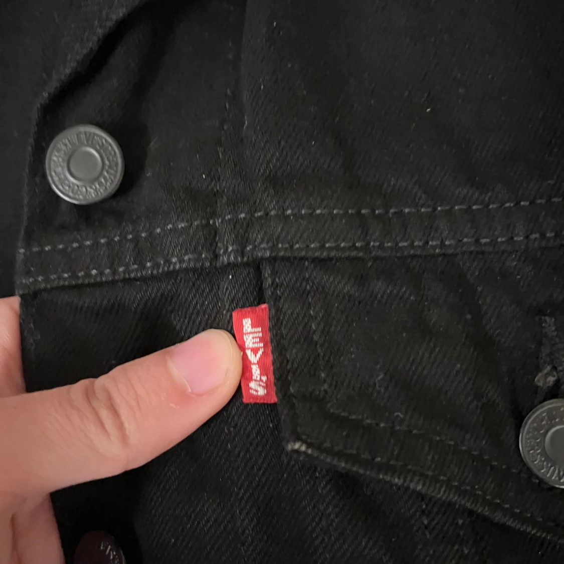 Svart jeansjacka från Levi's  - 2