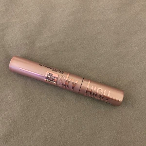 Maybelline Sky High Mascara - Helt ny , skriv om du ska köpa