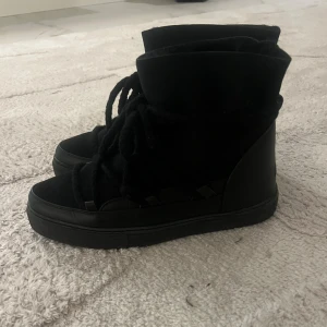 Inuikii - Säljer dessa vinter skor från Inuikii i storlek 38. Knappt använda alls.