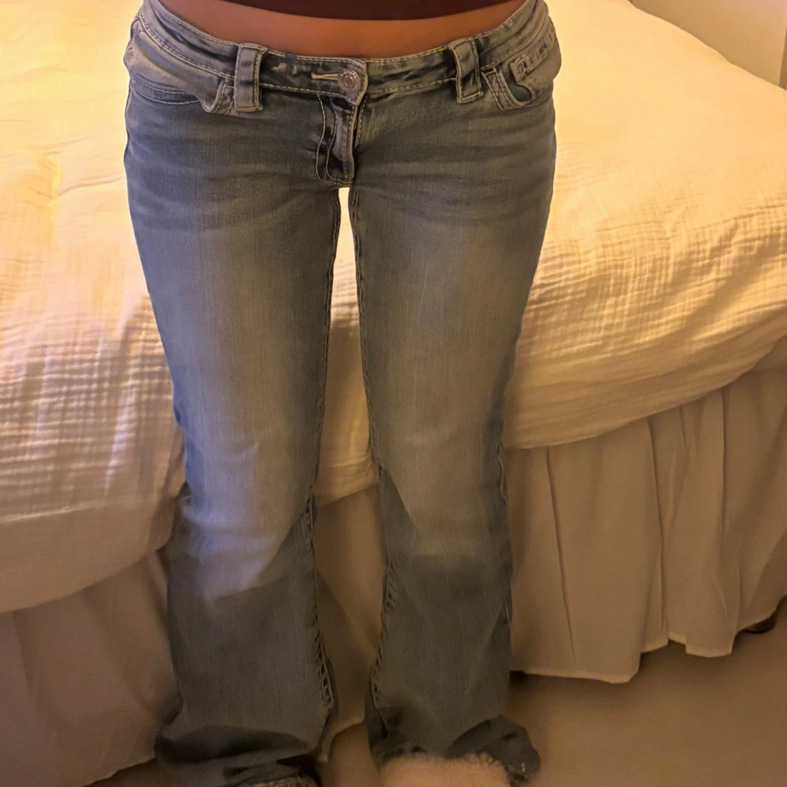 Ljusblå bootcut jeans låg midja - 1