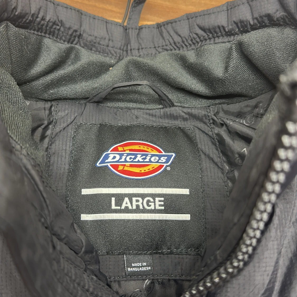 Svart pufferjacka från Dickies - 3