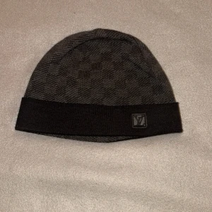 Mössa L. V - Byte går 