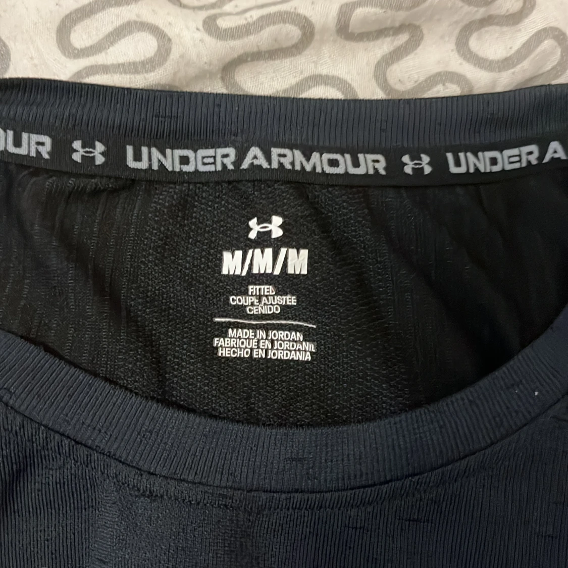 Svart Under Armour t-shirt M - 2