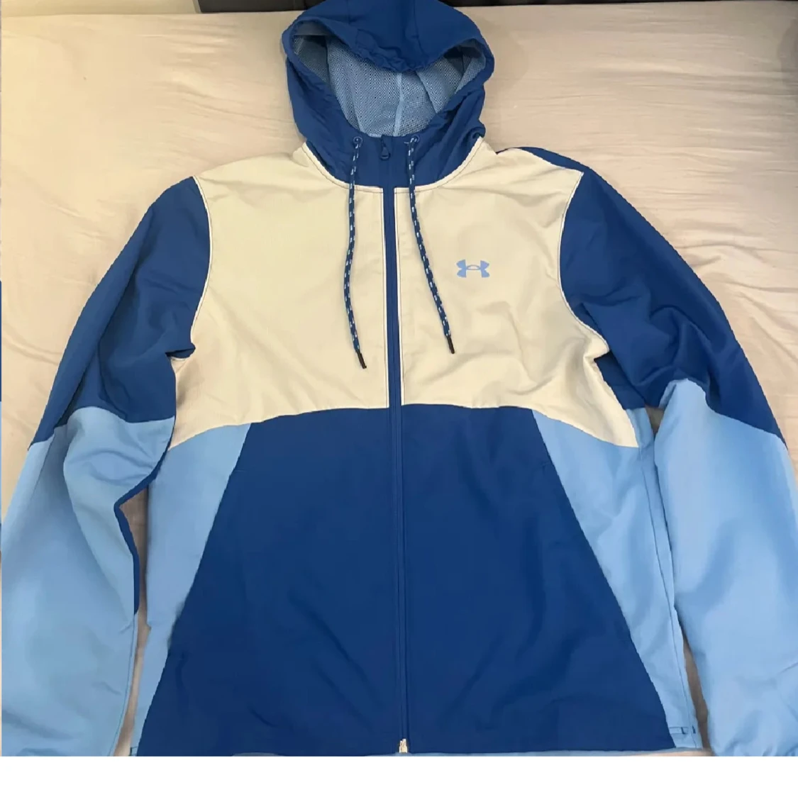 Under armour tracksuite använd nån månad  - 1