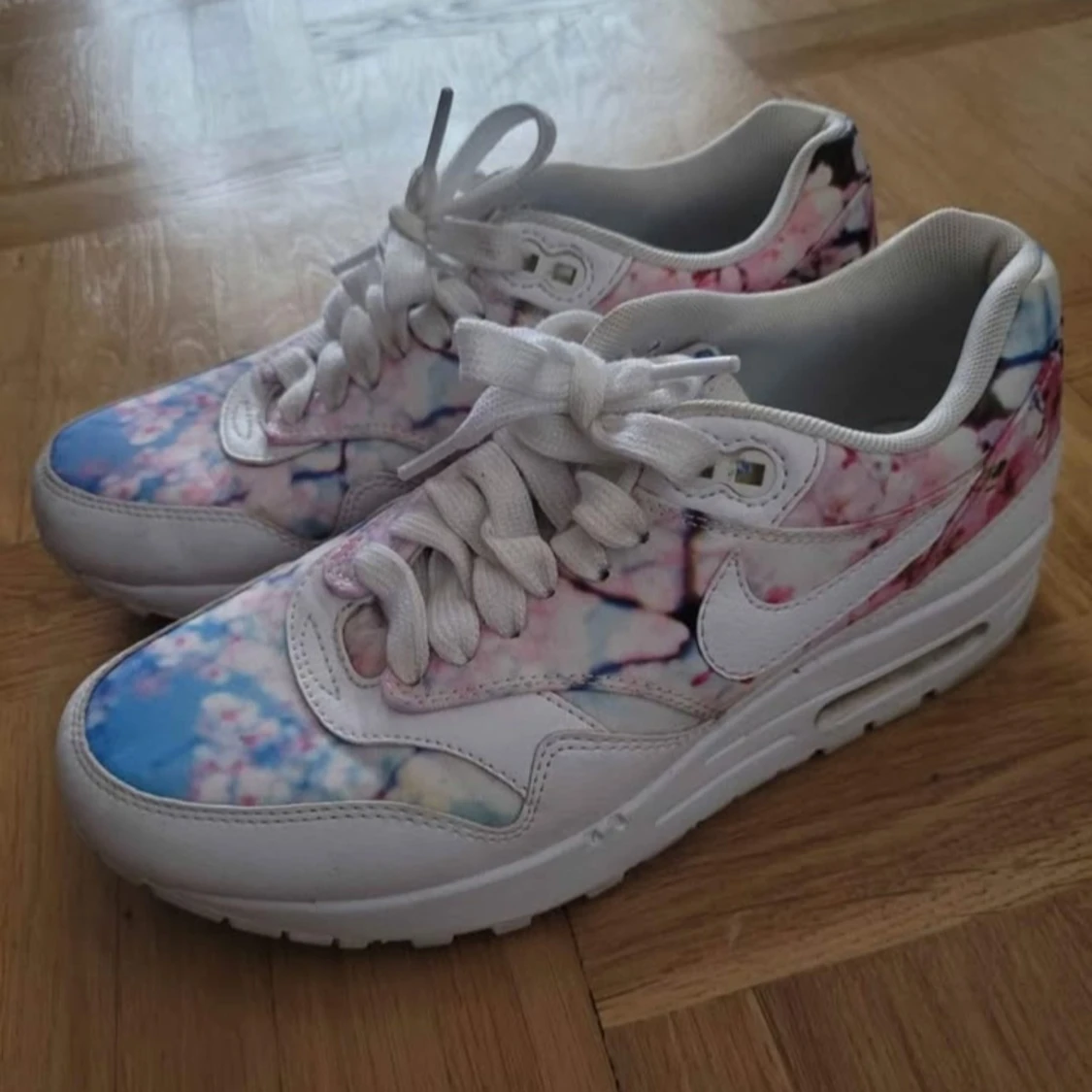 Nike Air Max med blommigt mönster - 2