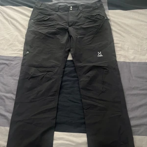 Haglöfs byxor - Säljs pågrund av stor storlek! Fortfarande i gott skick! Nypris 1000kr