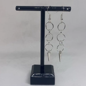 Basic ring earrings🤍 - Superfina handgjorda örhängen!💕Säljs för 40kr/styck eller 75kr/paret, frakt kostar 18kr vid köp genom Swish i chatten🥰💞