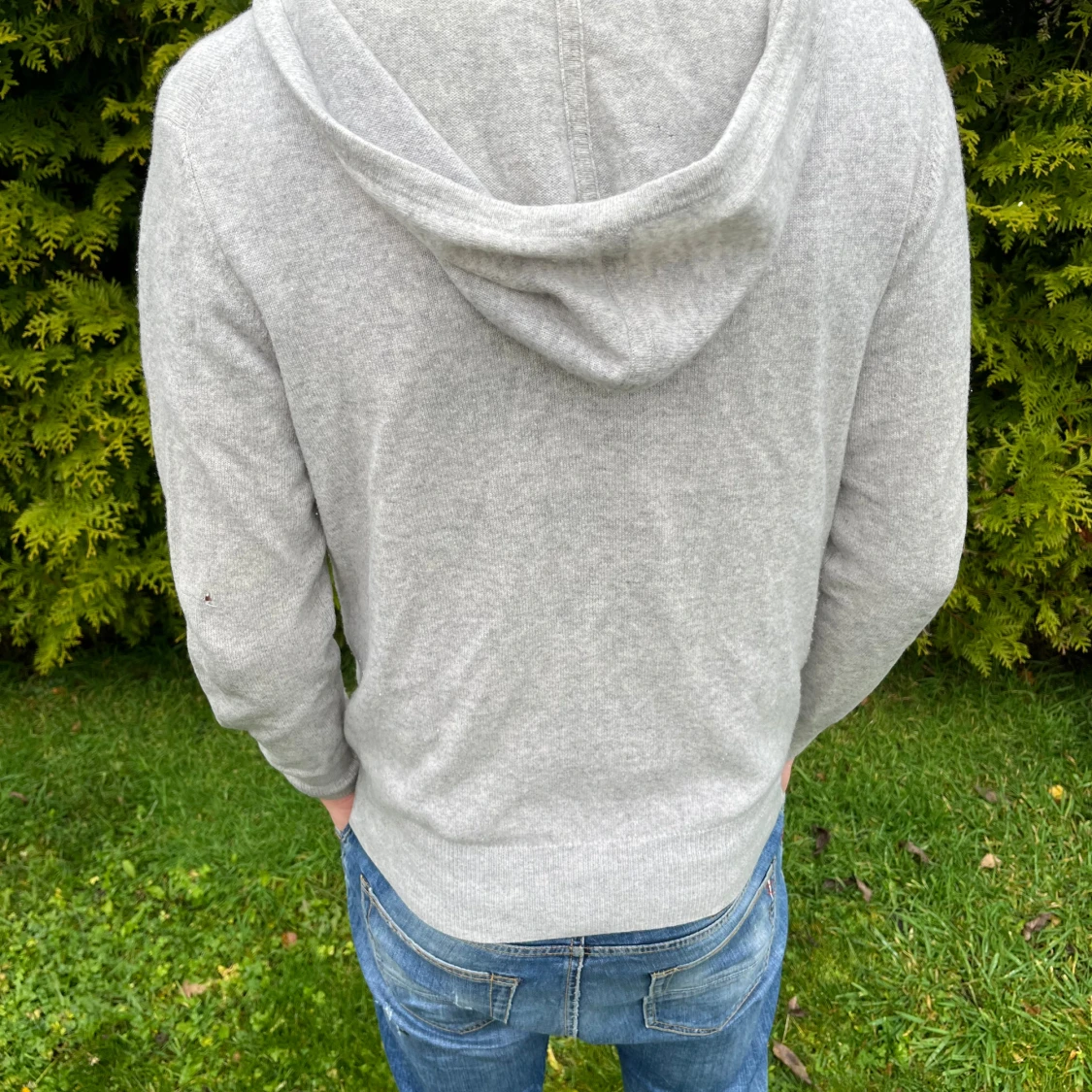 Grå kashmirhoodie från Soft Goat - 3