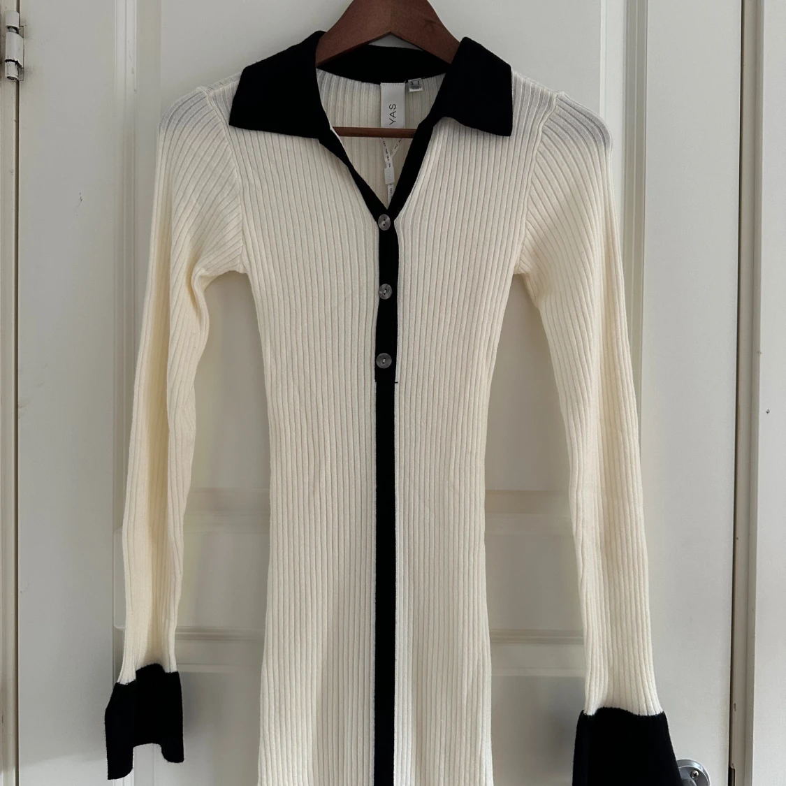 Vit ribbad långklänning - 1