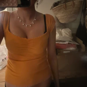Orange topp - En orange supersöt topp💗💗💗