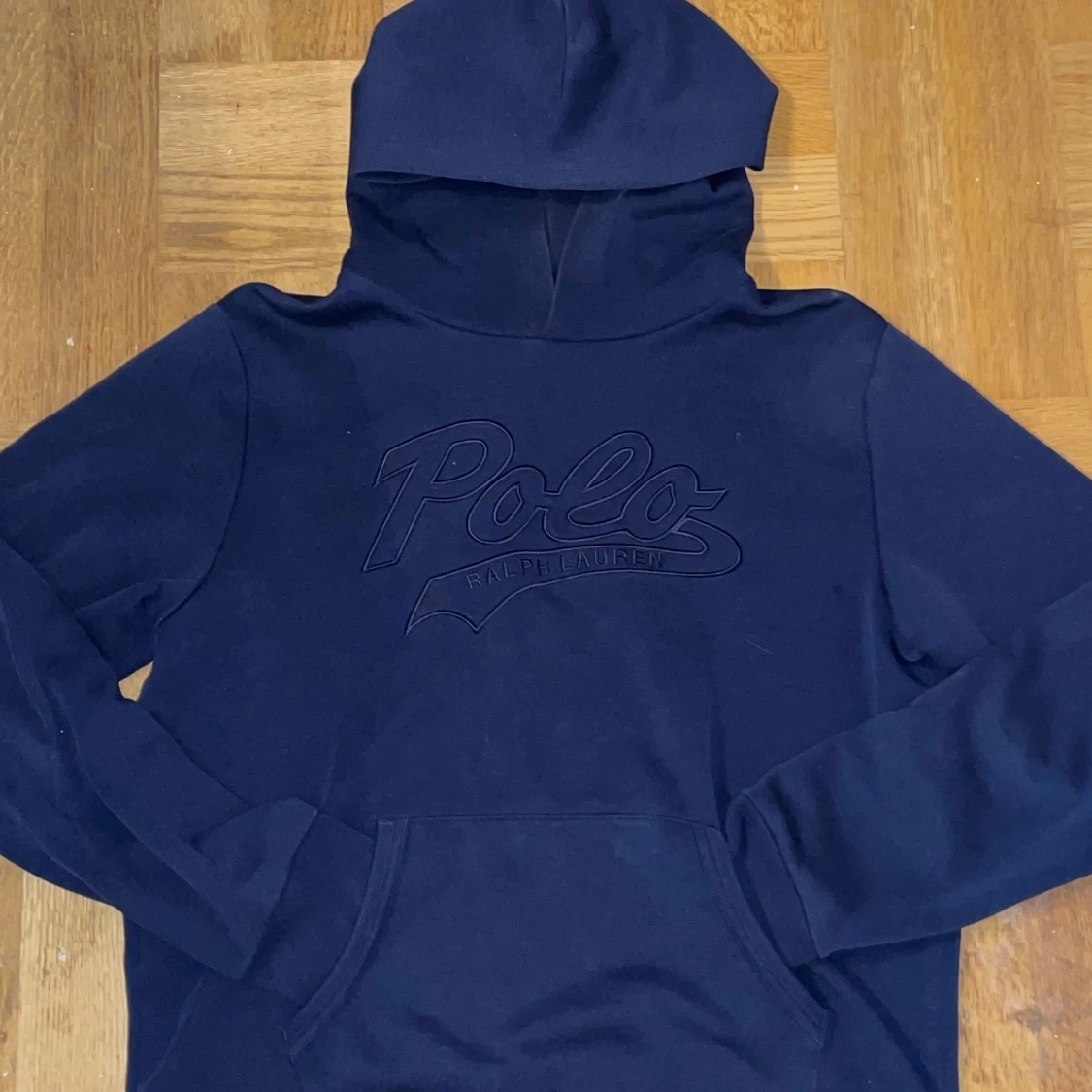 Marinblå hoodie från Polo Ralph Lauren