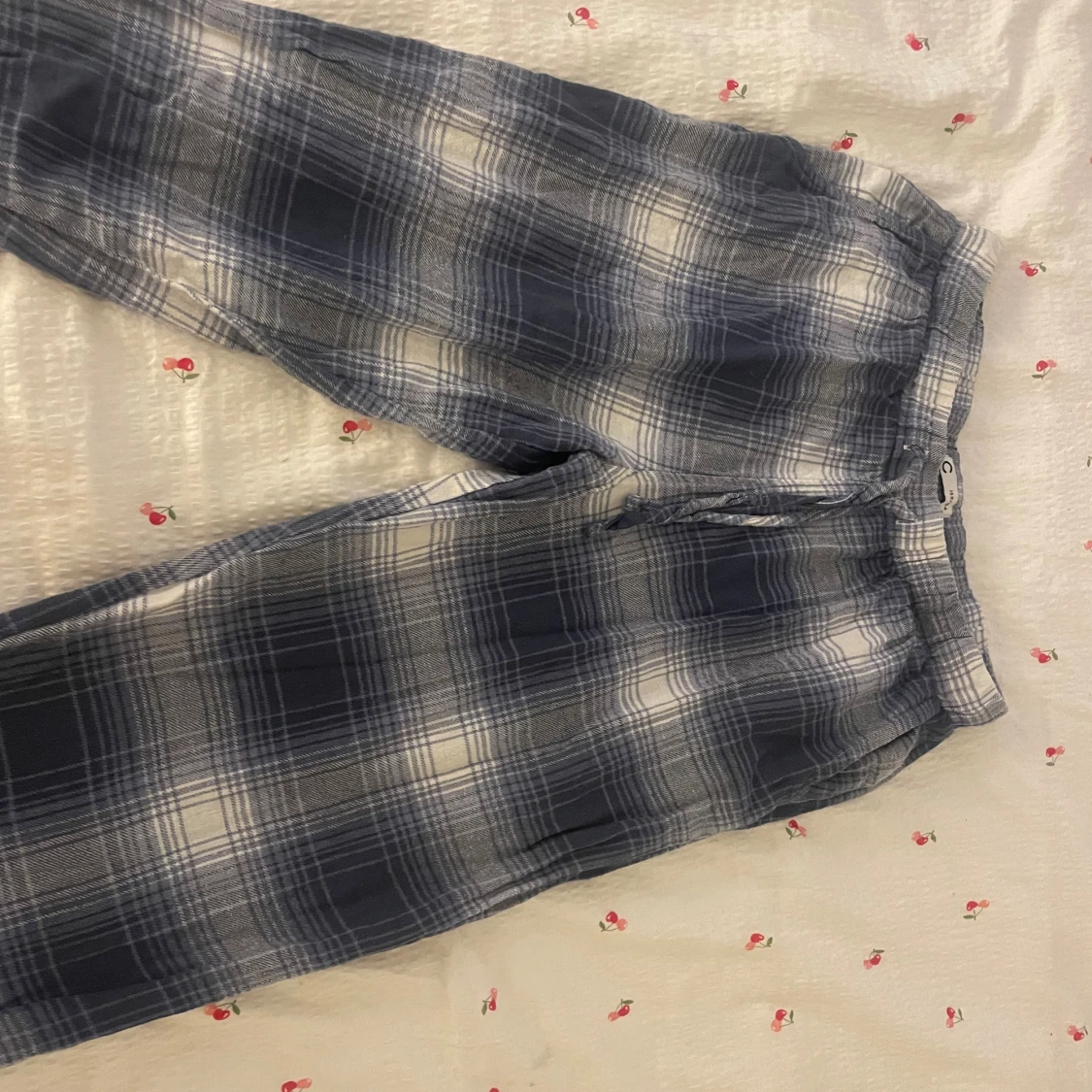 Blårutiga mjukisbyxor