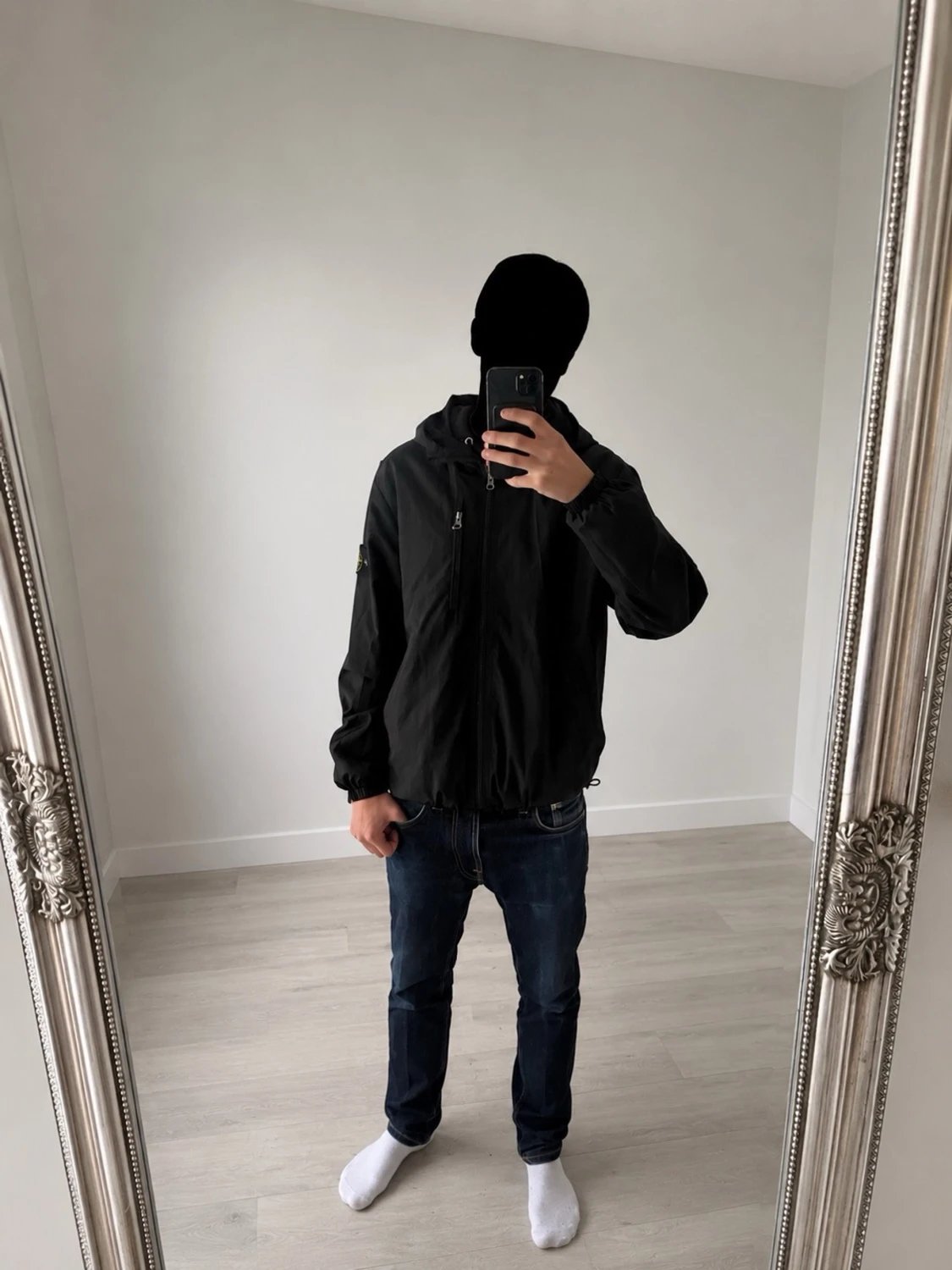 Svart Stone Island vindjacka med huva - 1