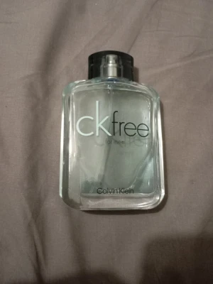 Calvin klein parfym - Lyxig och elegant parfym som funkar till allt