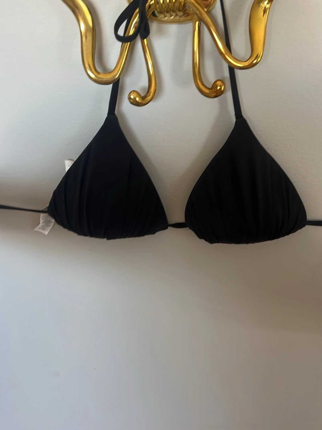 Svart trekantsbikini med knyt