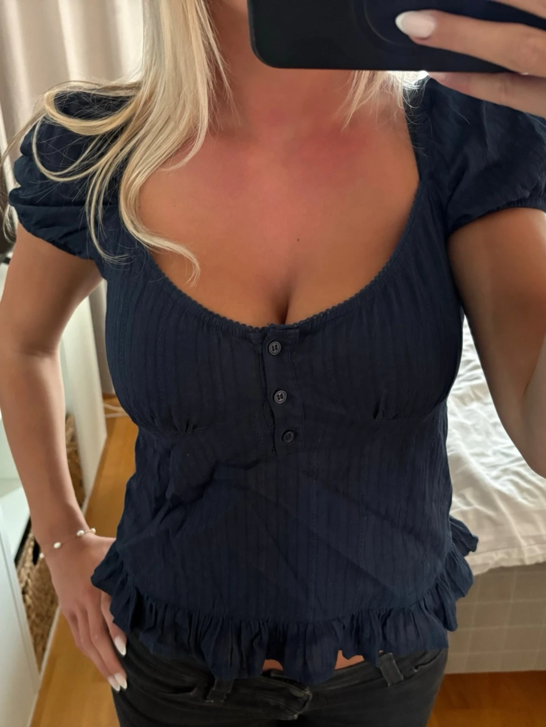 Mörkblå blus - 1