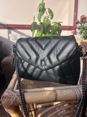 SCALPERS black Leather bag - En väska från scalpers! Köpt på Teneriffa helt nytt skick! 😌❤️