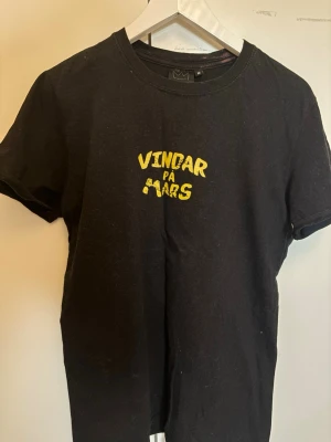 Hov1 Merch ’ vindar på mars ’ - Säljer nu min fina hov1 merch från vindar på mars. Strl M 🥰