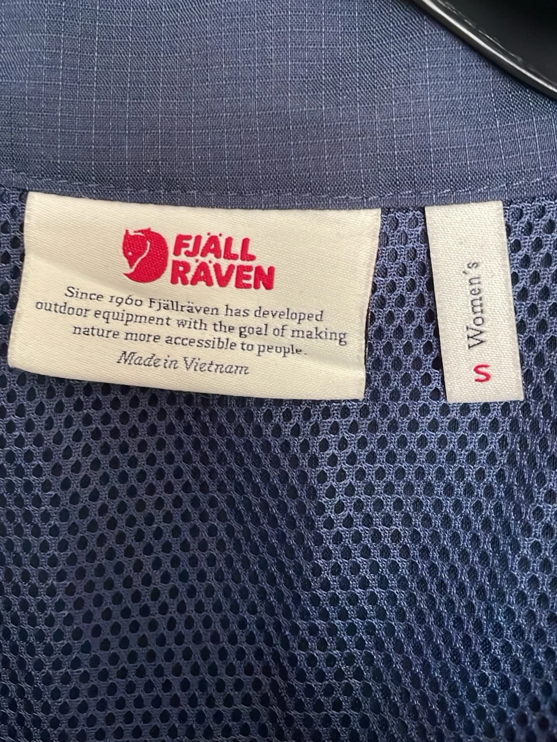 Mörkblå väst från Fjällräven - 3
