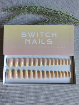 Switch Nails Lemon Drops Slutsålda  - Nytt oanvänt set endast naglarna. Dvs inga tillbehör  