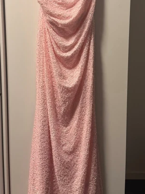 Babyboo maxi dress - Liten i storlek passar M använd 1 gång