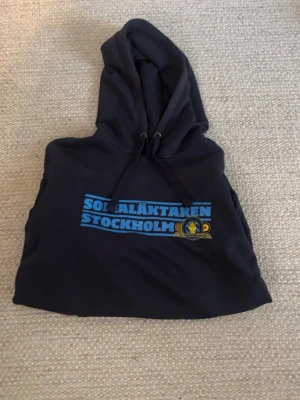 Svart hoodie Sofialäktaren Stockholm byter bara  - Byter bara 