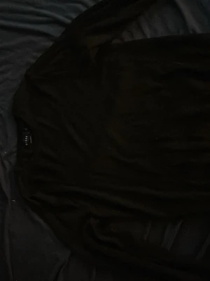 Riley Merino wool tröja  - En riktigt fin svart merinoull tröja från Riley som är oanvänd och passar perfekt nu till hösten! 