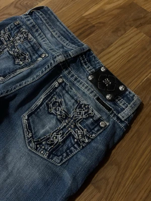 Miss Me jeans  - Miss me jeans bootcut pris kan diskuteras 