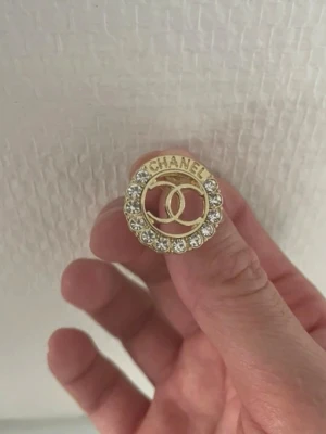 Örhängen  - Helt nya rostfria cc örhängen 💛