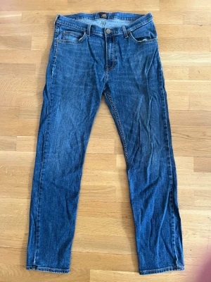 Lee jeans - Snygga Lee jeans i bra skick  storlek: 34W  32L.  Skriv vid funderingar 🙌
