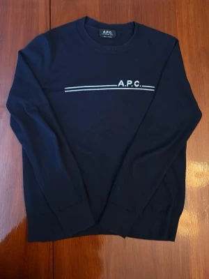 APC tjocktröja - Storlek S/Xs