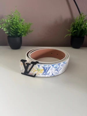 Rutigt bälte - Snyggt handgjort bälte med snygga detaljer