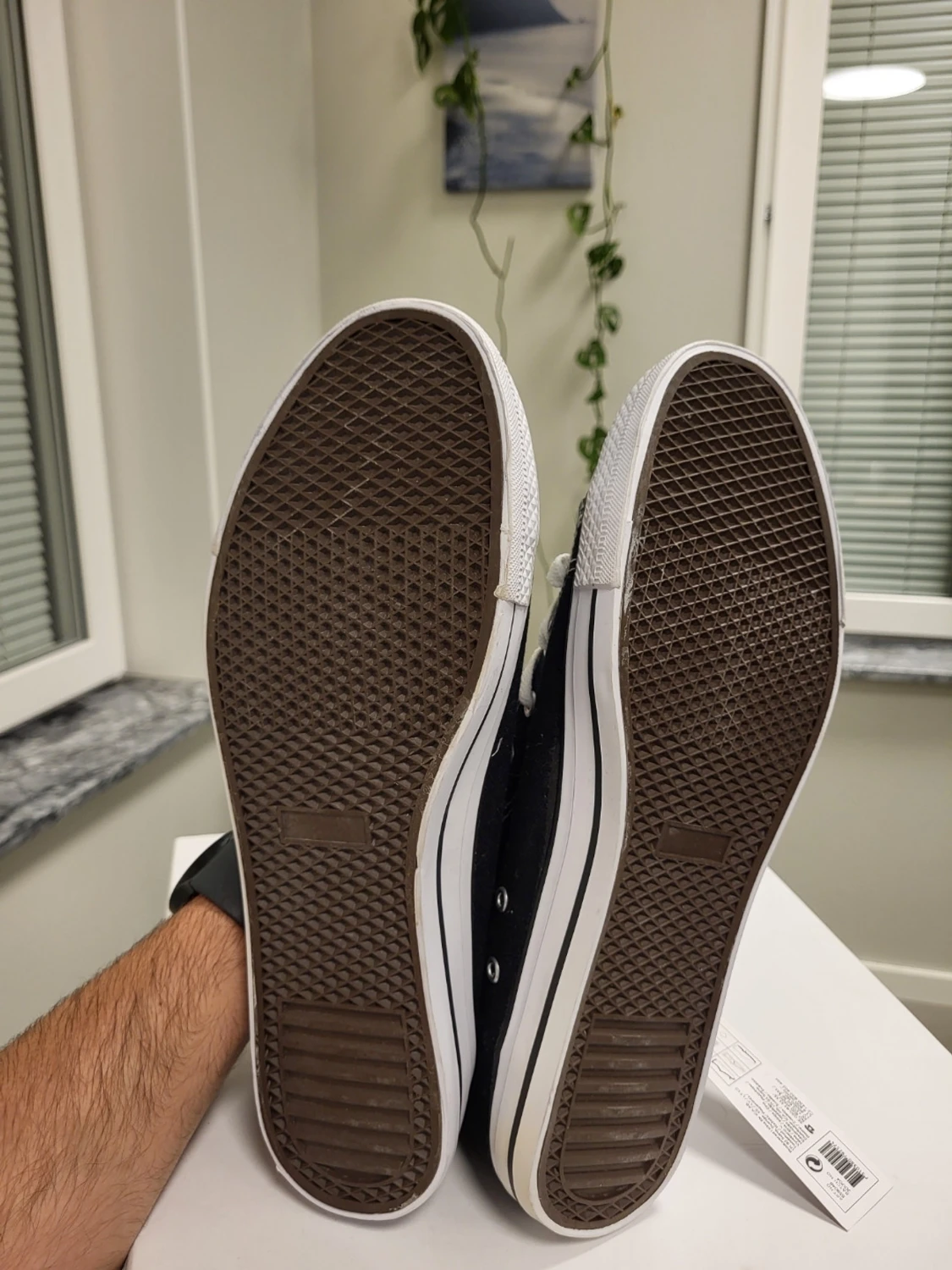 Svarta high top sneakers med vita detaljer 44 - 4