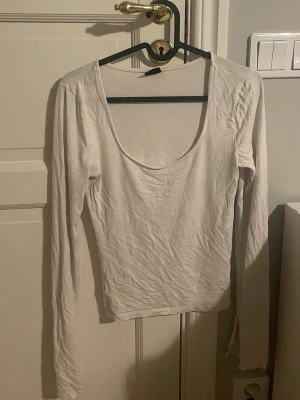 Tröja - Långärmad uringad tröja från gina