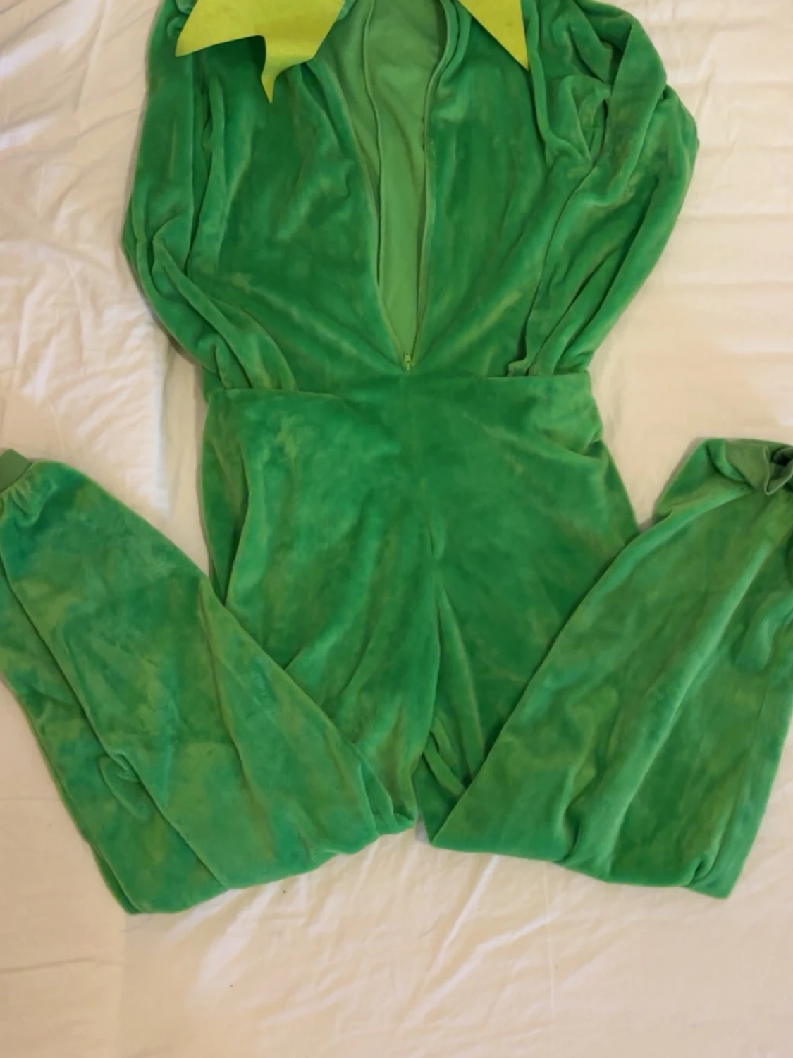 Grön Kermit-onesie med huva