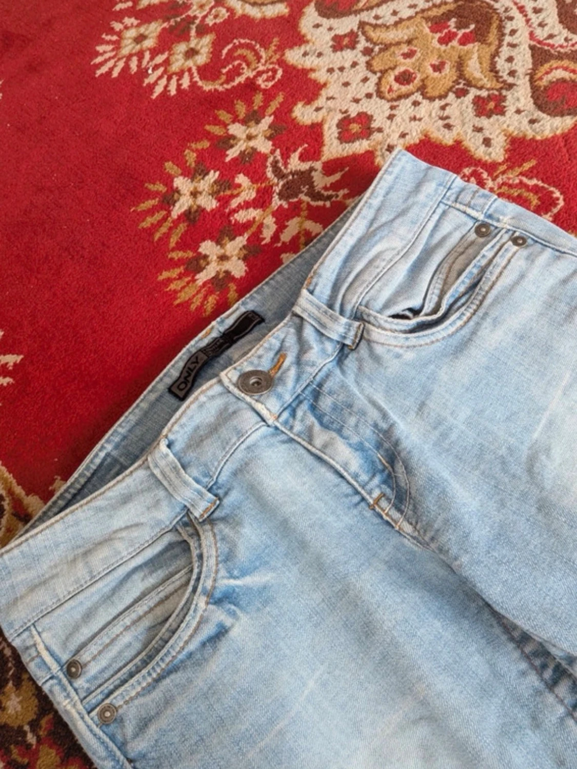 Ljusblåa jeans - 2