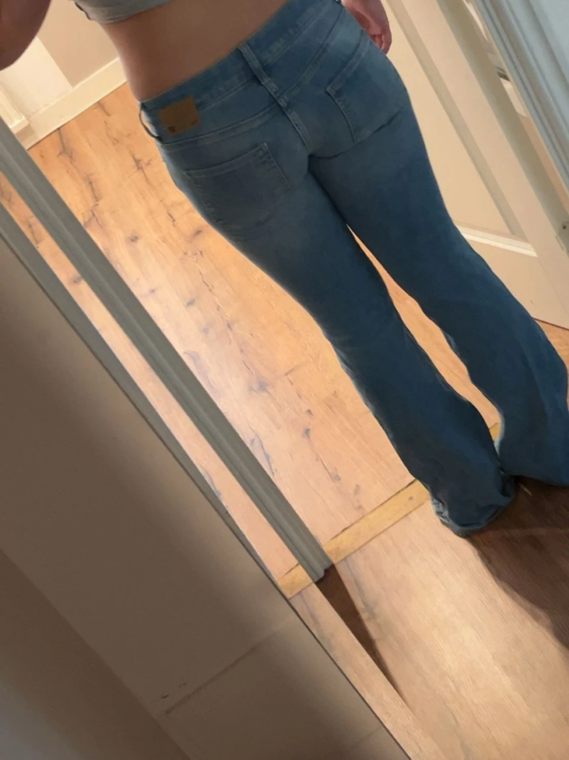 Ljusblå bootcut jeans - 2