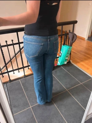 Jeans - Super fina jeans från lindex storlek 170, uppsydda så passar någon som är 160 ungefär💓 jätte fina och sköna