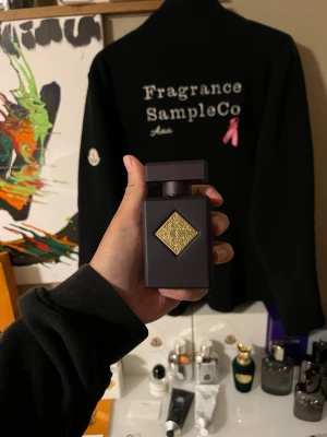 Initio side effect  - Säljer nu en Initio side effect, den rymmer 90ml och har ungefär 87ml kvar, såklart äkta