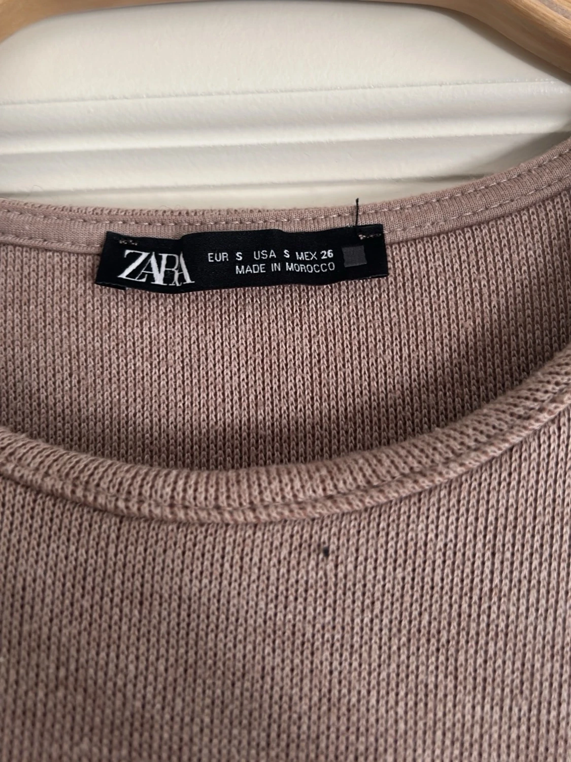 En beige Zara tröja - 2