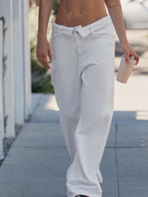 Jeans  - Helt nya jeans från Zara med lappen kvar. Säljer då de aldrig kommit till användning🩷