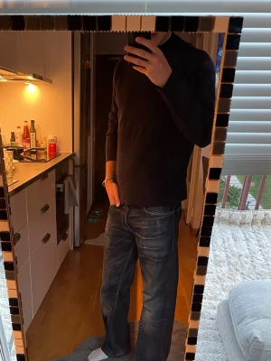MNG Long sleeve  - Tja säljer denna riktigt snygga longsleeven i märket MNG| perfekt skick| Storlek S| Dm vid intresse/annat.🙌