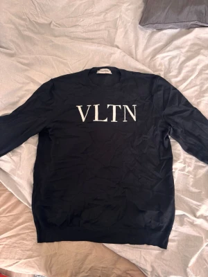 Valentino Garavani tröja  - Soft tröja använt fåtal gånger passar m och L