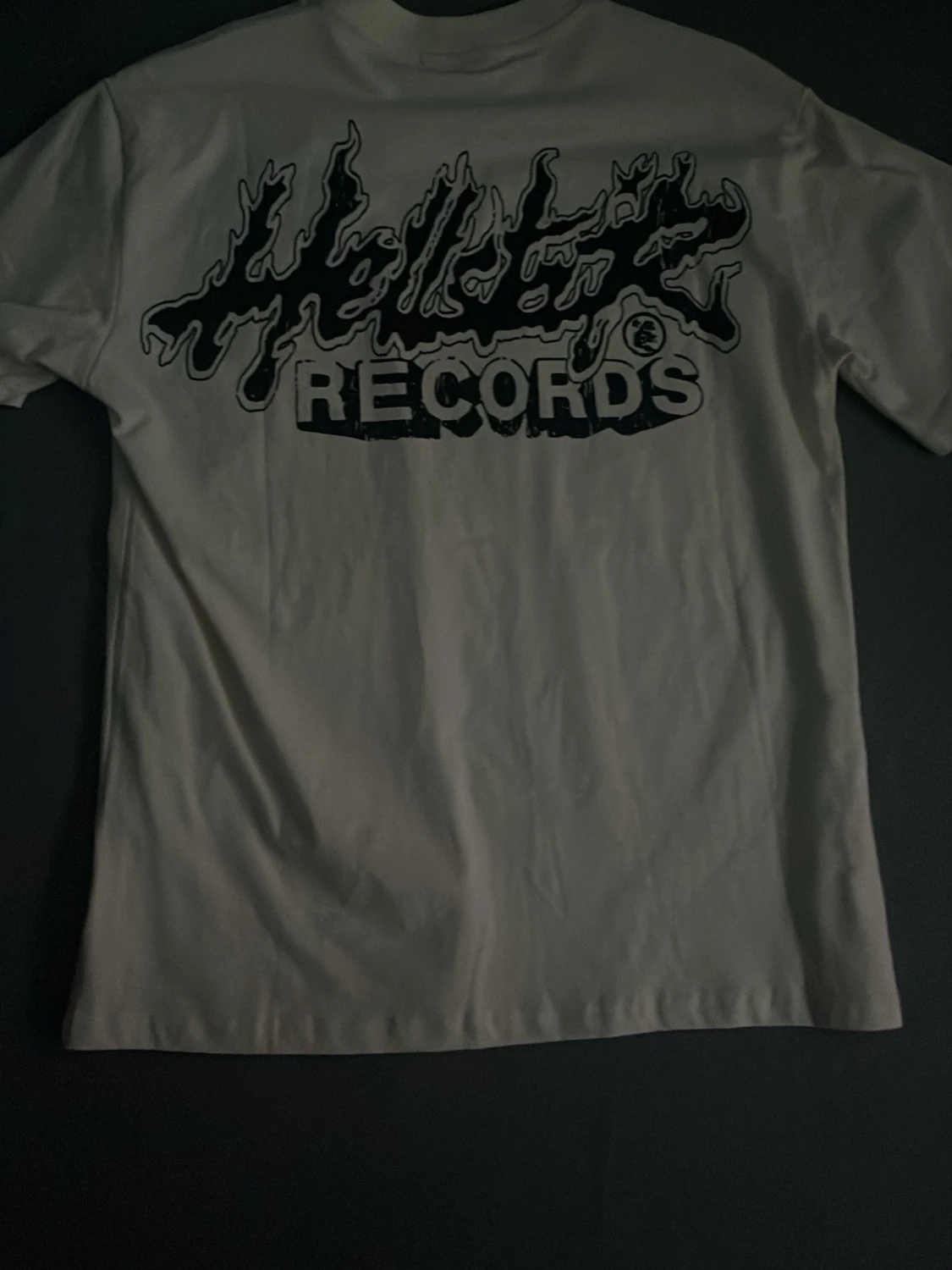 Vit Hellert Records t-shirt med tryck - 1