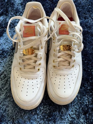 Air Force 1 Nola - Air Force 1 Nola, bra skick, med box, beställa på flightclub usa, använda men kostar runt 5000 kr ny pris